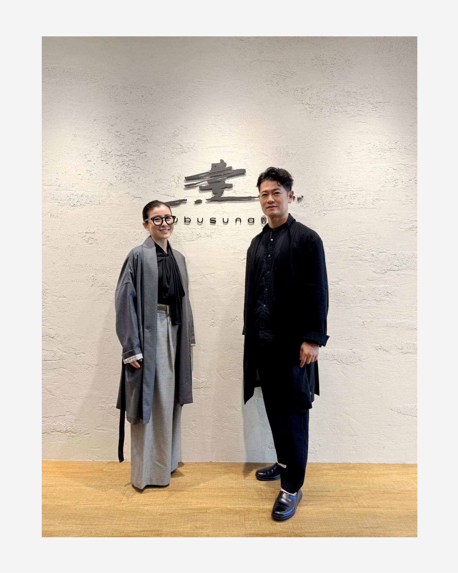 2153様感謝‼️春を飾ろう‼️『おどる三つ編みドール』A.Suimien銅版画署名 ダウンロード版編み図】お花模様の三角ストール | かぎ針編み